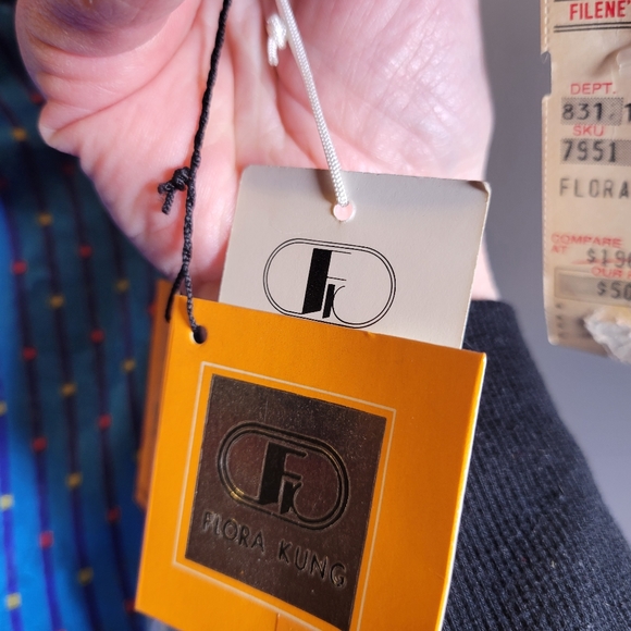 VINTAGE 100% SILK FLORA KUNG DOUBLE BREASTED BLUE BLOUSE NOS - Picture 8 of 8